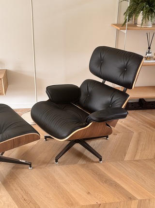 Eames lounge chair met Ottoman in walnoot en echt zwart leer Replica,